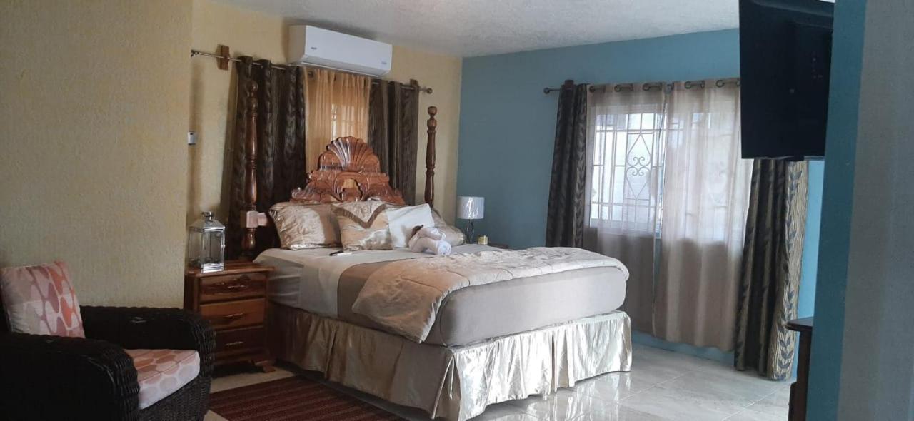 Hill View Vacational Rental ランアウェイ・ベイ エクステリア 写真